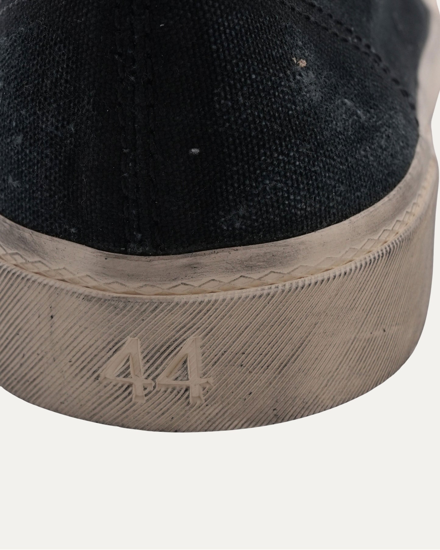 Low Top Paris Sneakers