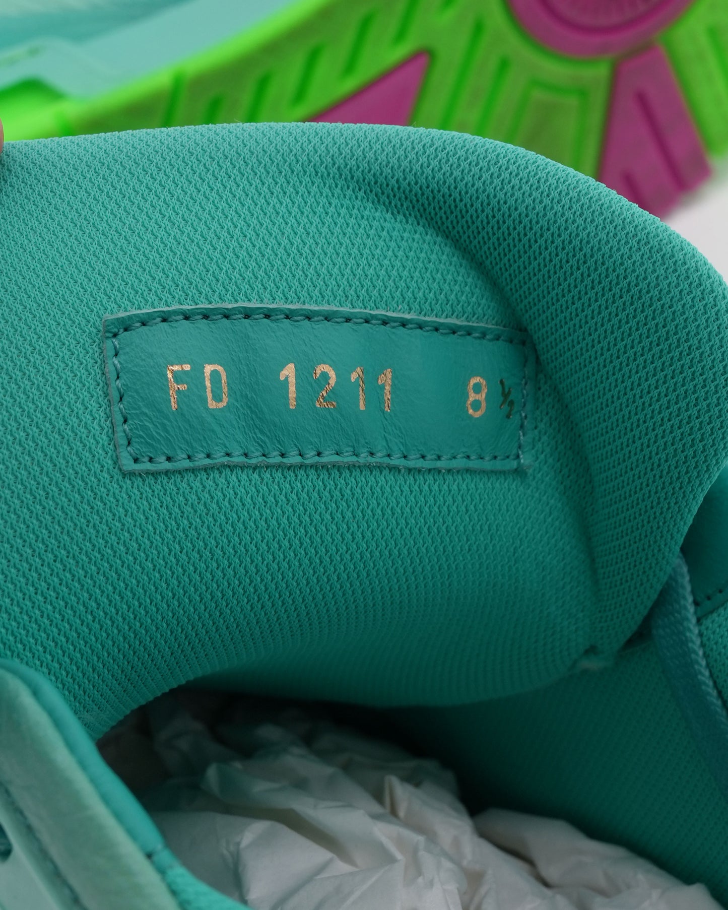 Ombre LV Trainer