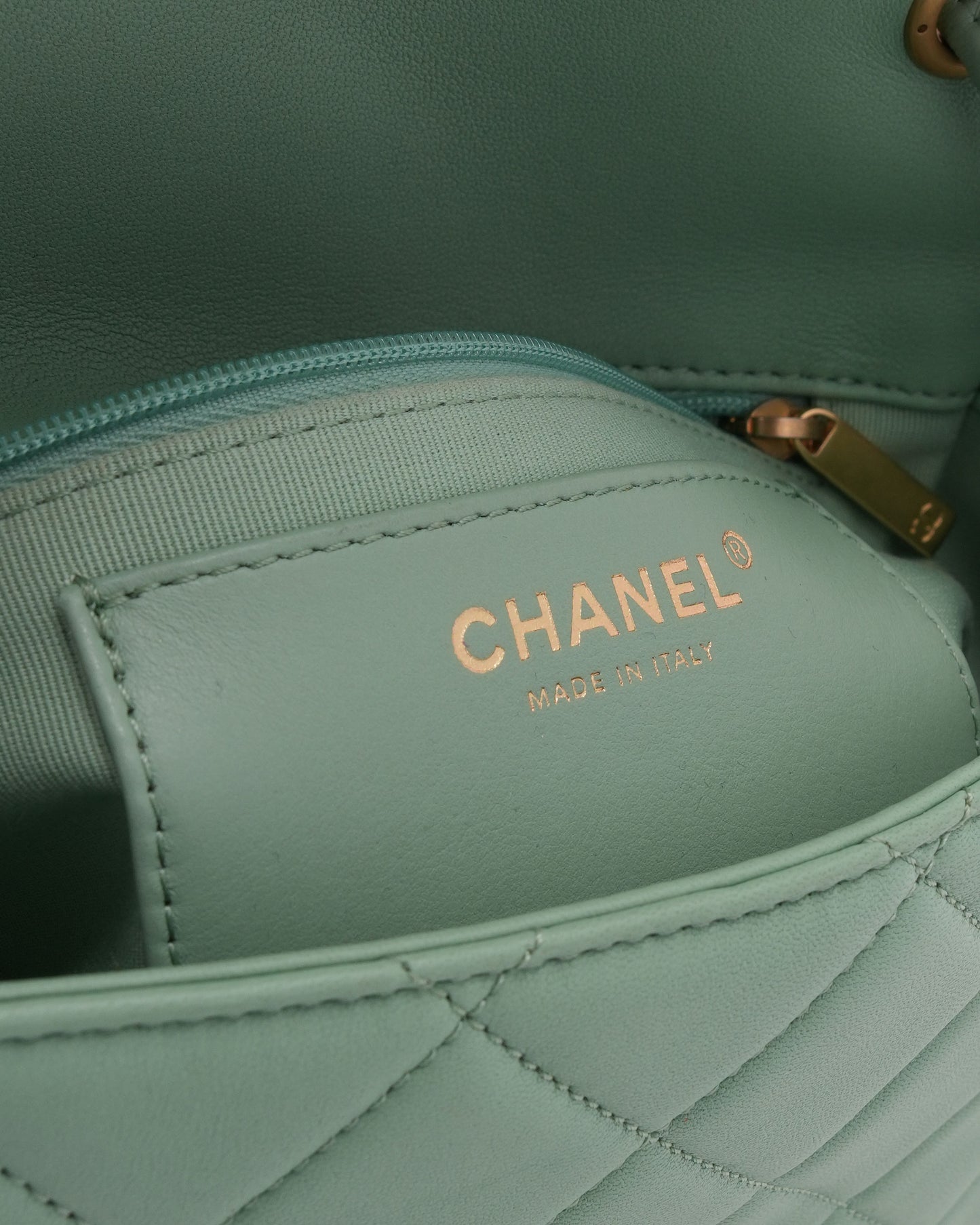 Quilted Side Tassel Flap Bag
