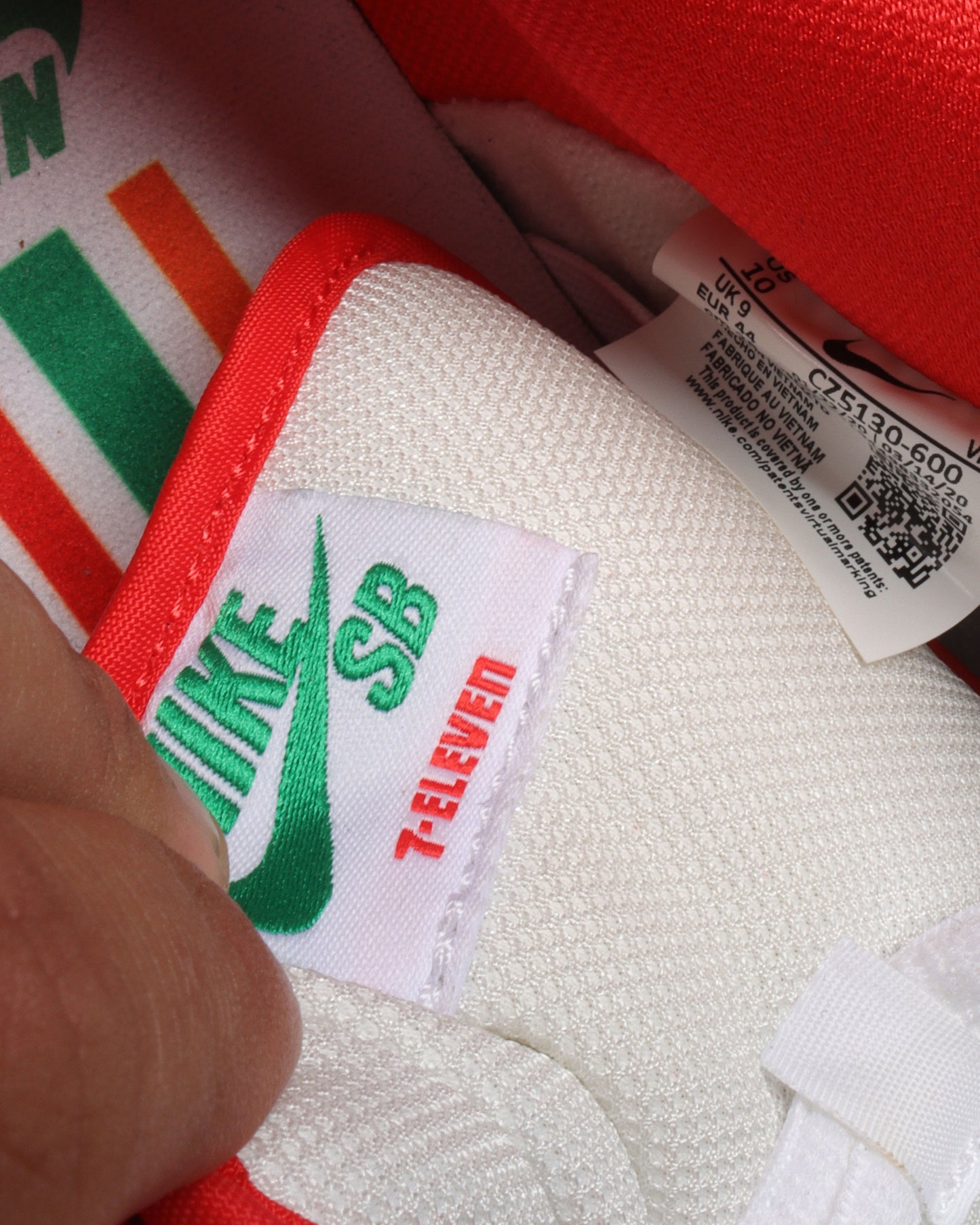 Dunk SB 7/11