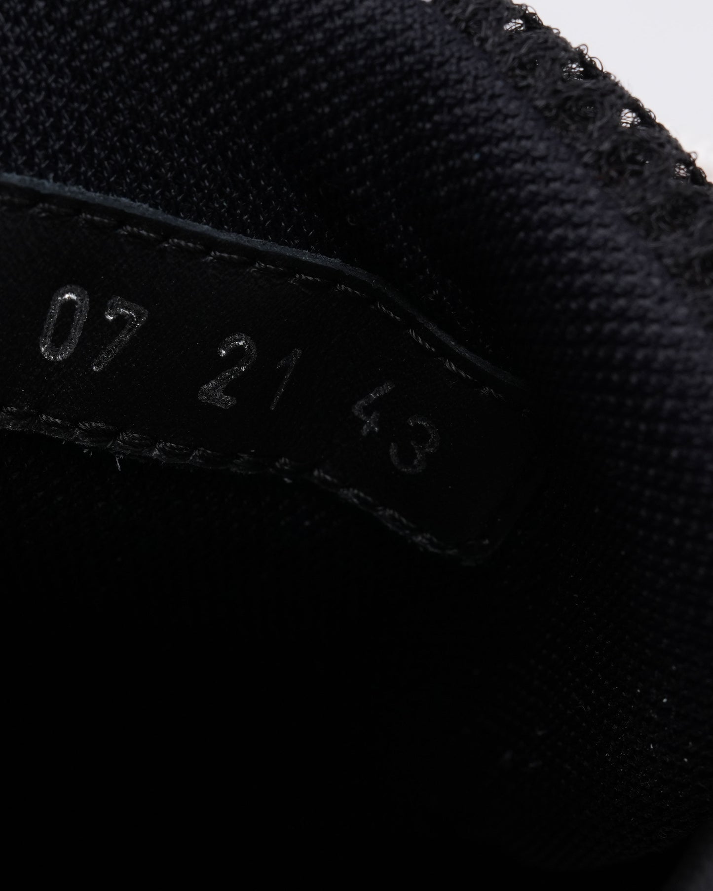 B22 Sneaker