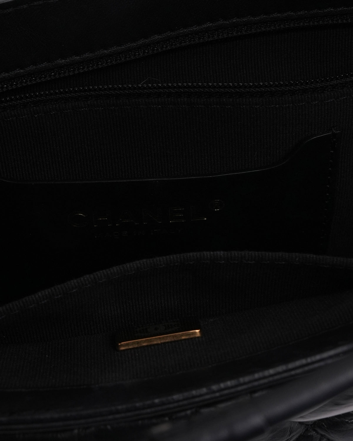 Graphic Catch Flap Bag