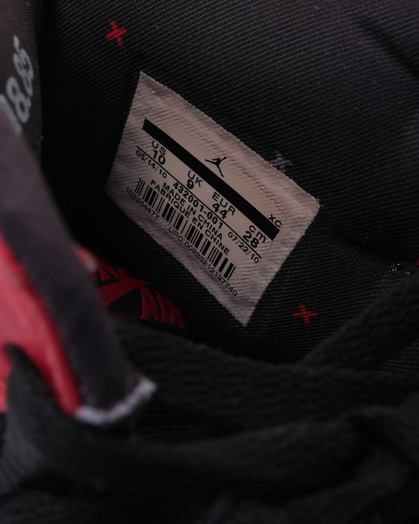 Air Jordan 1 Banned Bred Sneakers
