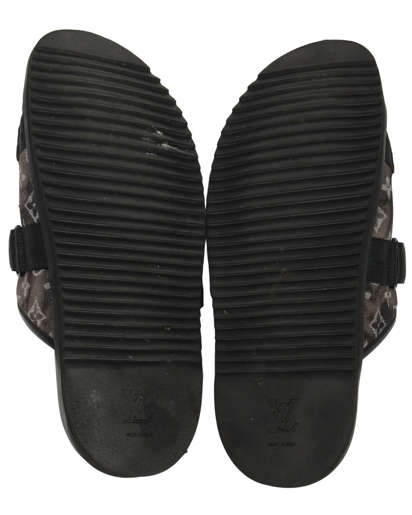 Louis Vuitton Louis Vuitton Honolulu Mule sandals black reflective