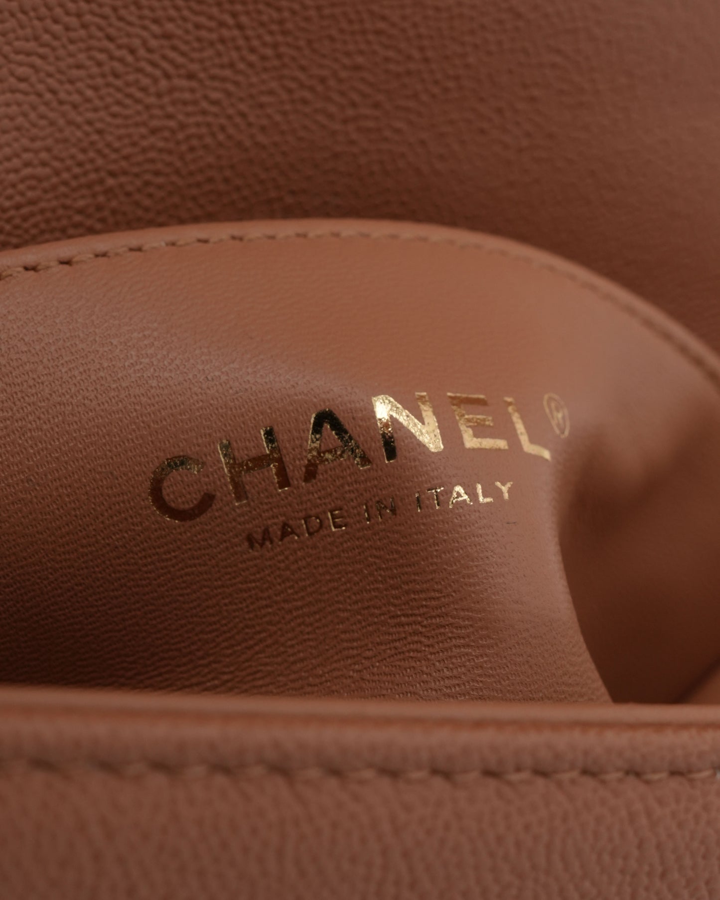 Small Chain Around Quilted Boy Bag