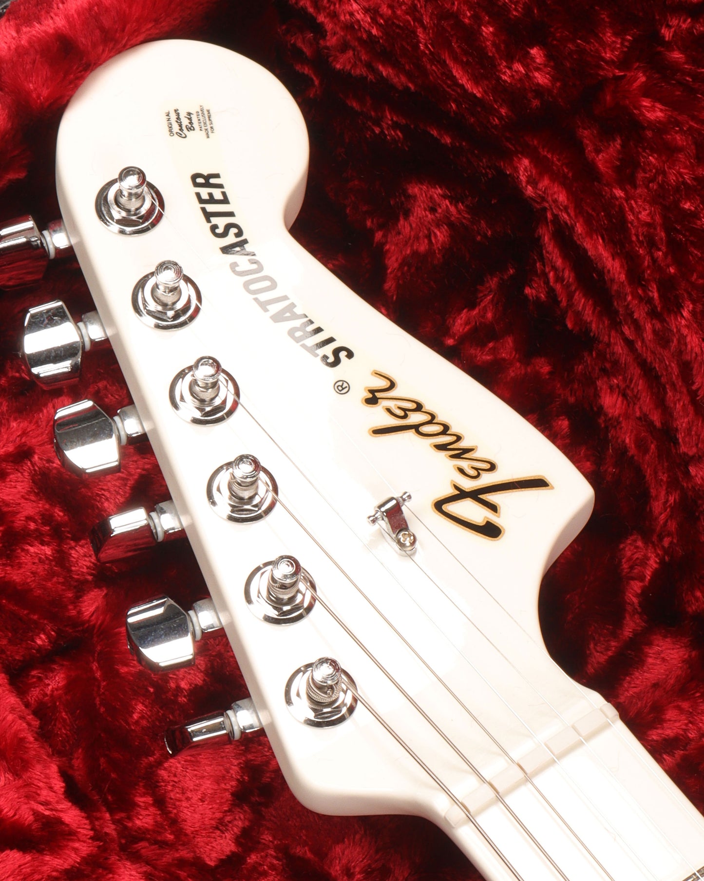 FW17 Fender Stratocaster Guitar w/ Case