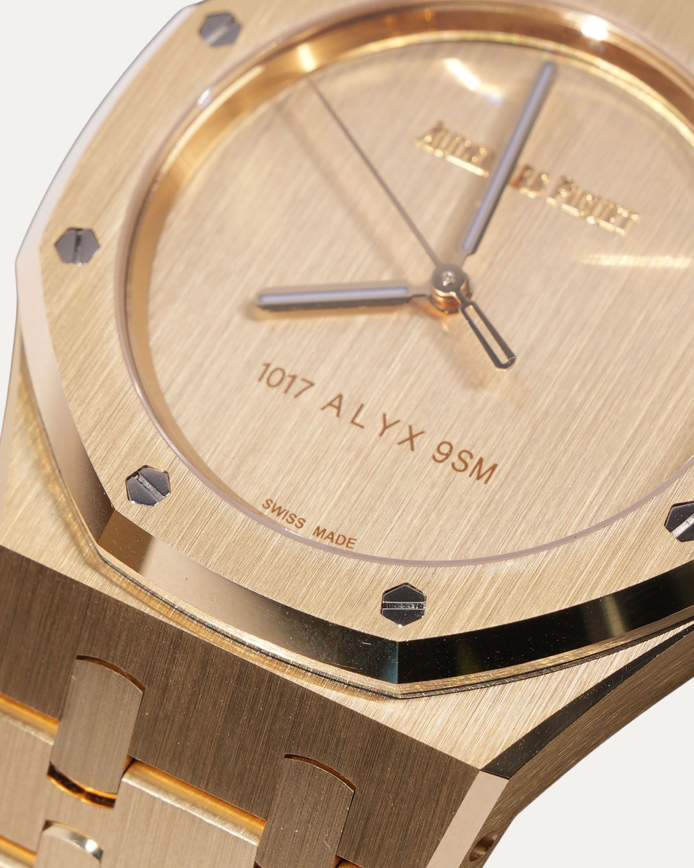 1017 ALYX 9SM Yellow Gold Royal Oak Self-Winding 37mm