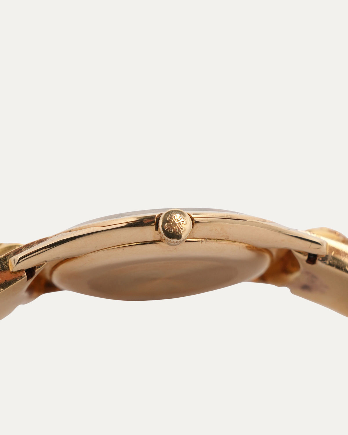 22k Gold Patek Philippe Calatrava 2588 32mm Watch