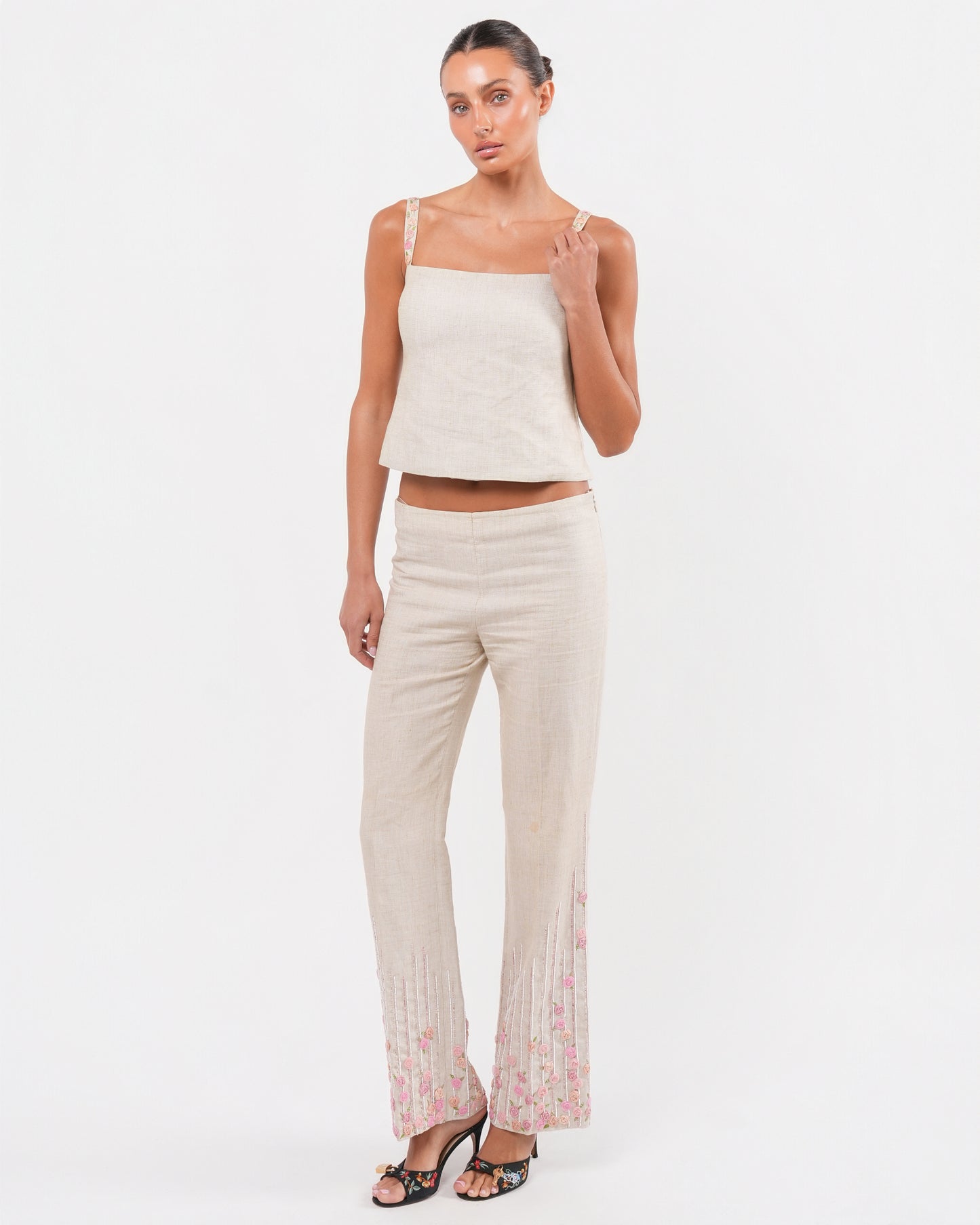 1990s Linen Rosette Detail Set