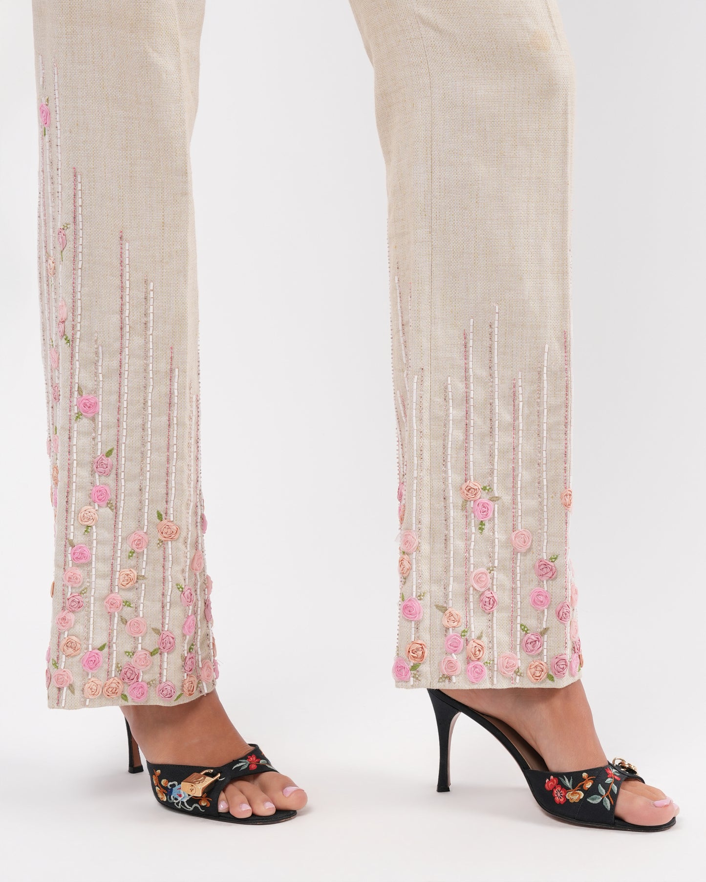 1990s Linen Rosette Detail Set