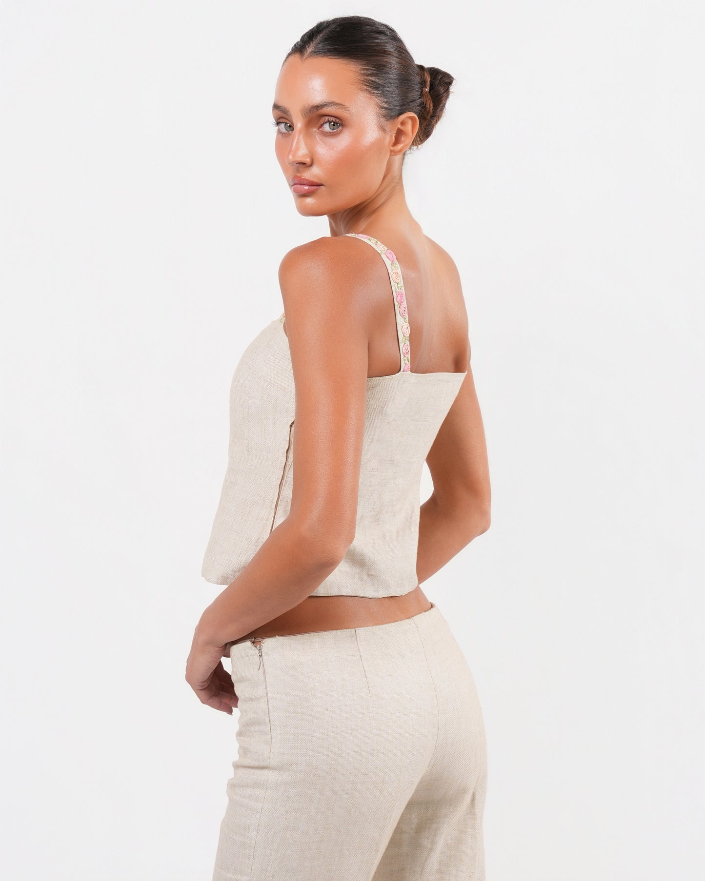 1990s Linen Rosette Detail Set