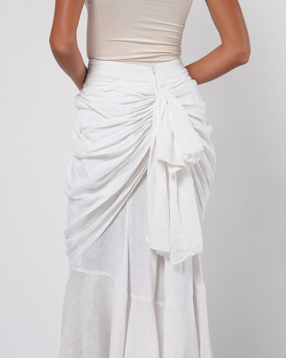 1990s Linen Skirt With Bustle