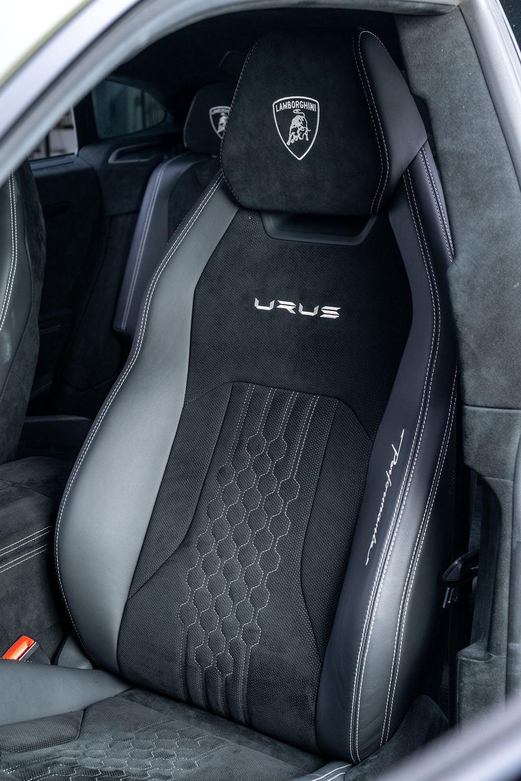 '23 Lamborghini Urus Performante