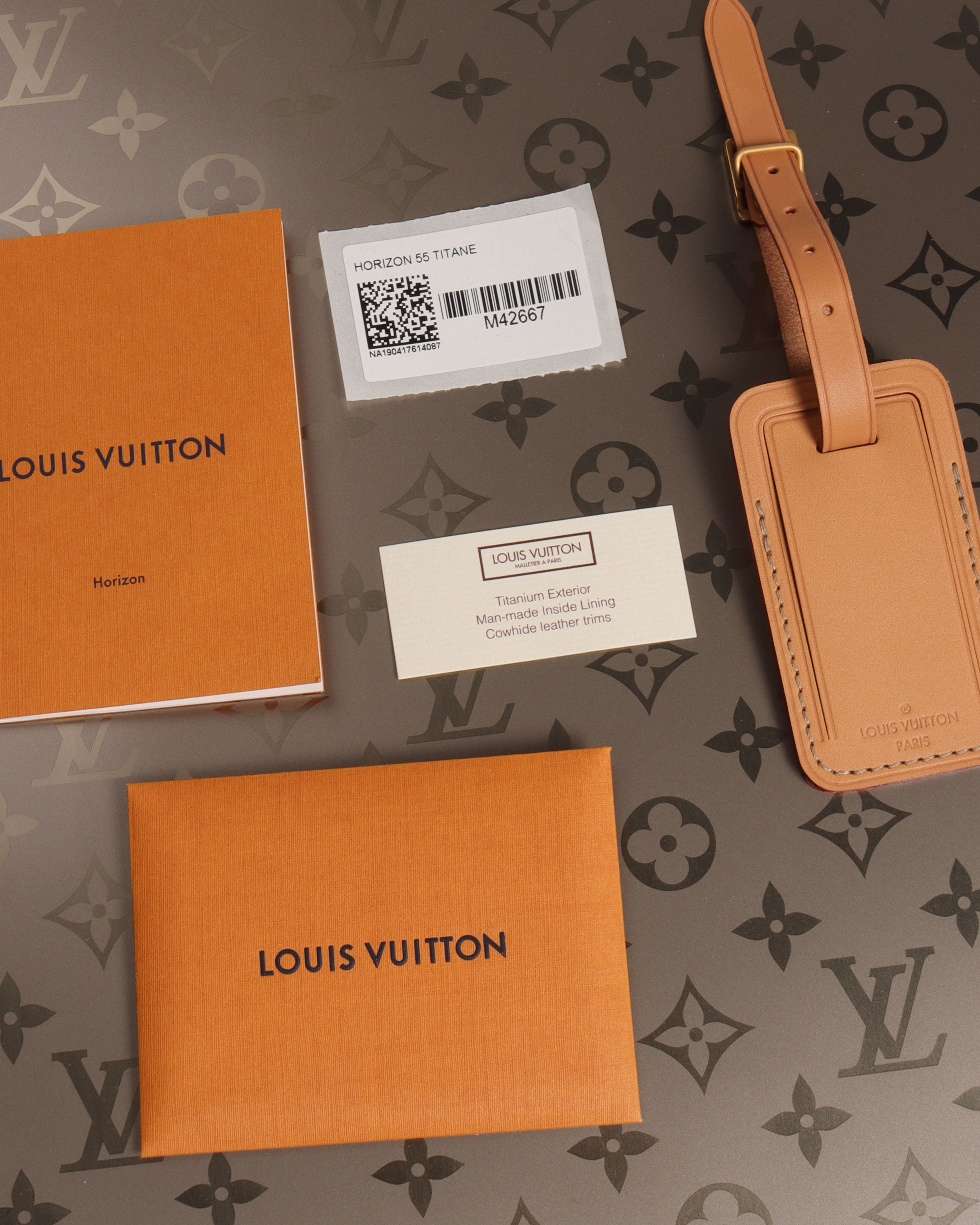 Louis Vuitton® Horizon 55 Turtledove. Size