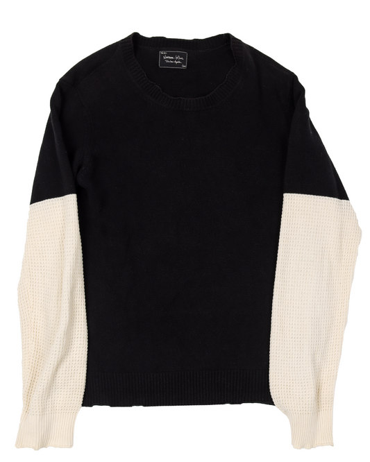 04 Noir Sweater