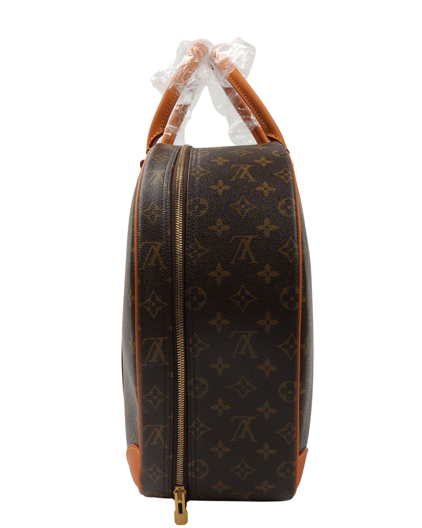 Exclusive Louis Vuitton boxing gloves by Karl Lagerfeld for sale