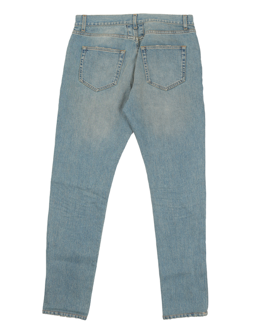 D02 2016 Distressed Jean
