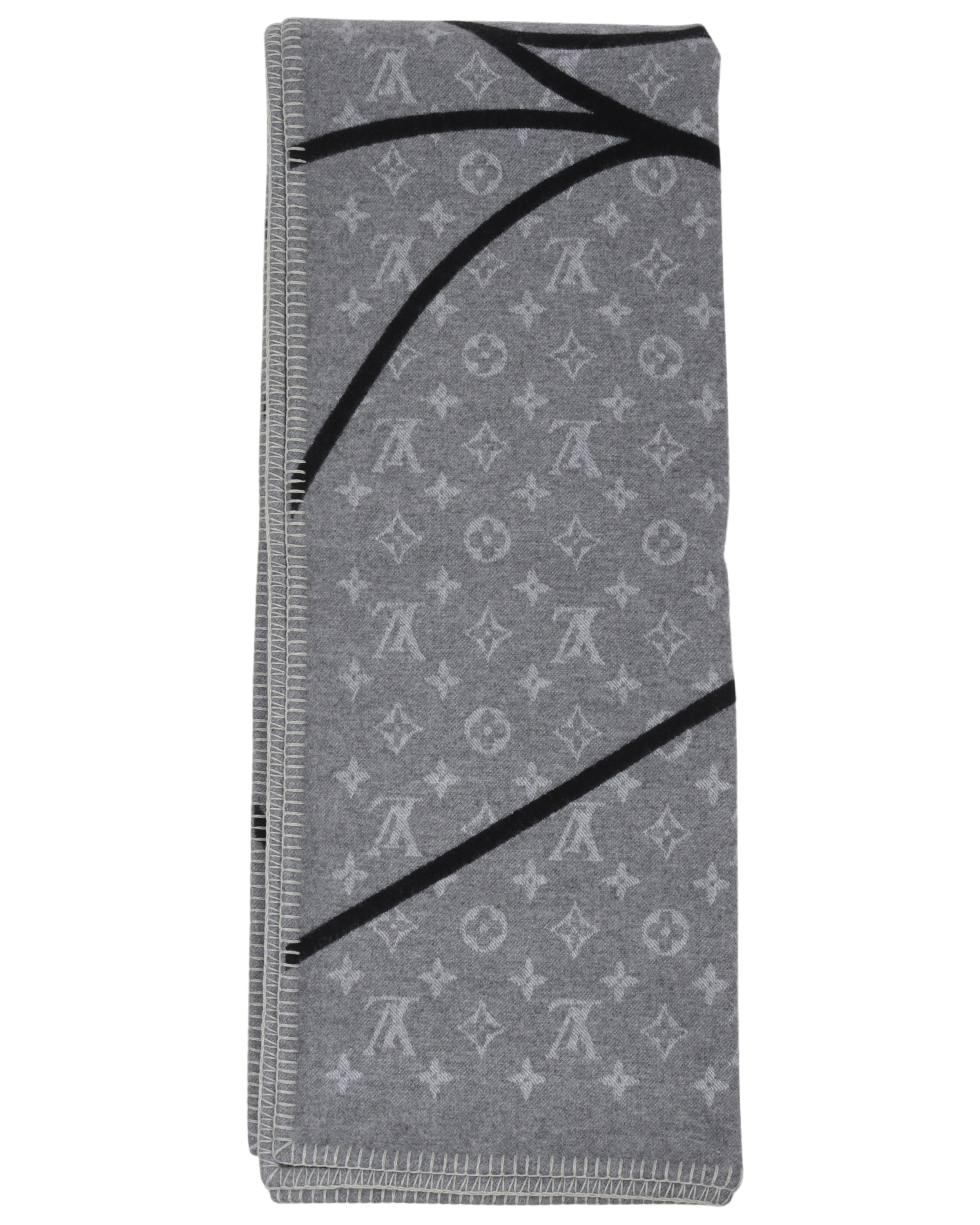 Louis Vuitton Black/Grey Monogram Cardiff Wool & Angora Scarf