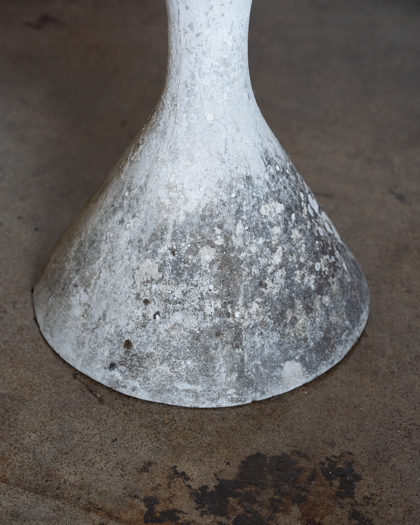 Hourglass Planter (Medium)