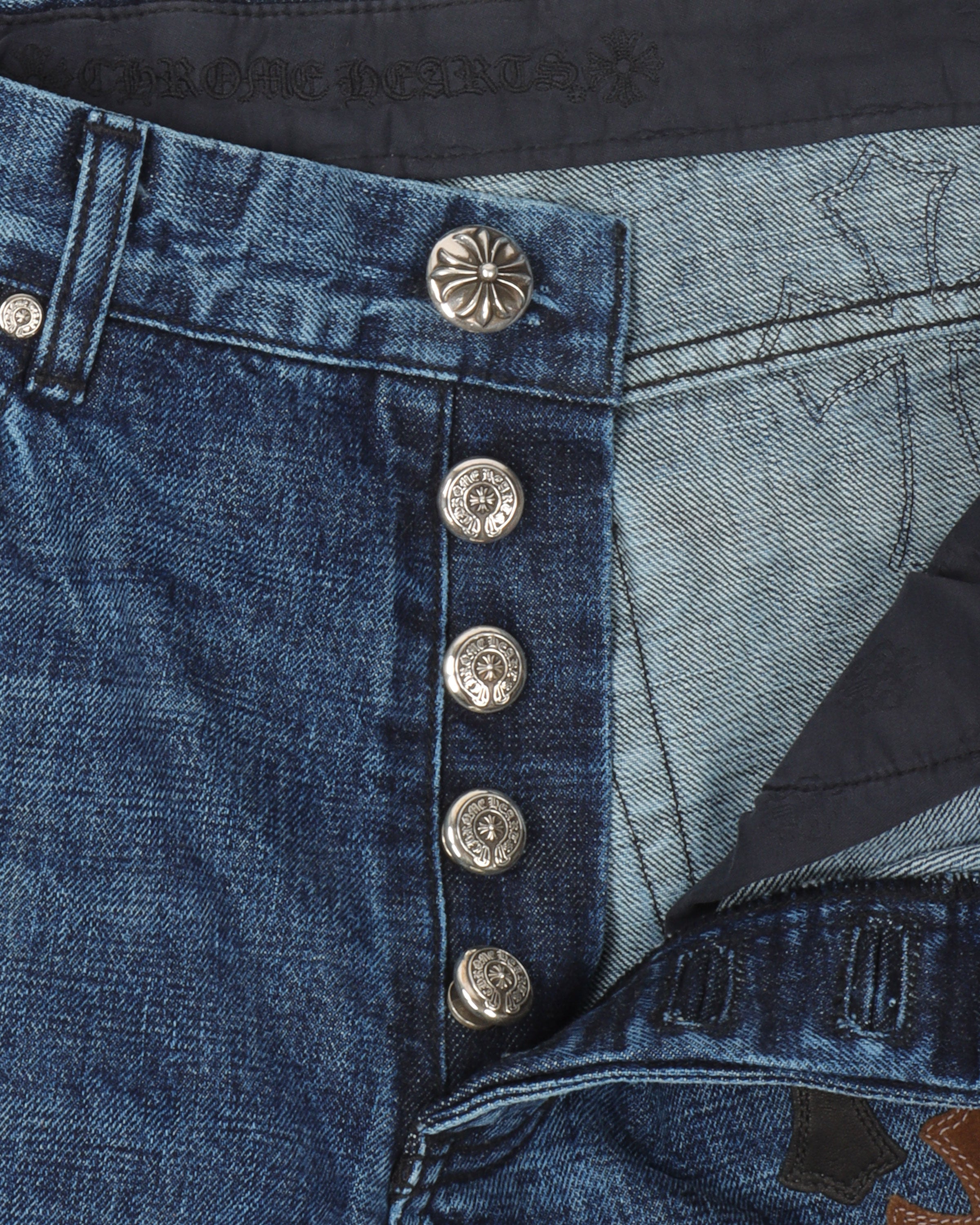 Fluer Knee Denim w/ 31 Patches