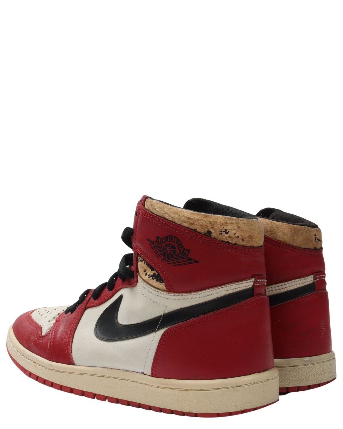 Air Jordan 1 Retro High OG "Chicago" (1985)