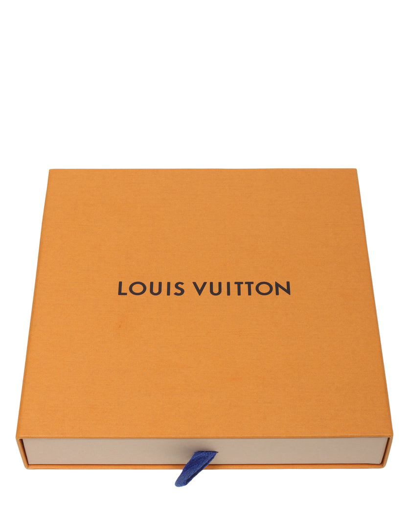 Louis Vuitton Square Scarf Limited Edition Supreme Monogram Cotton  Louis vuitton  bandana, Louis vuitton monogram shawl, Louis vuitton red