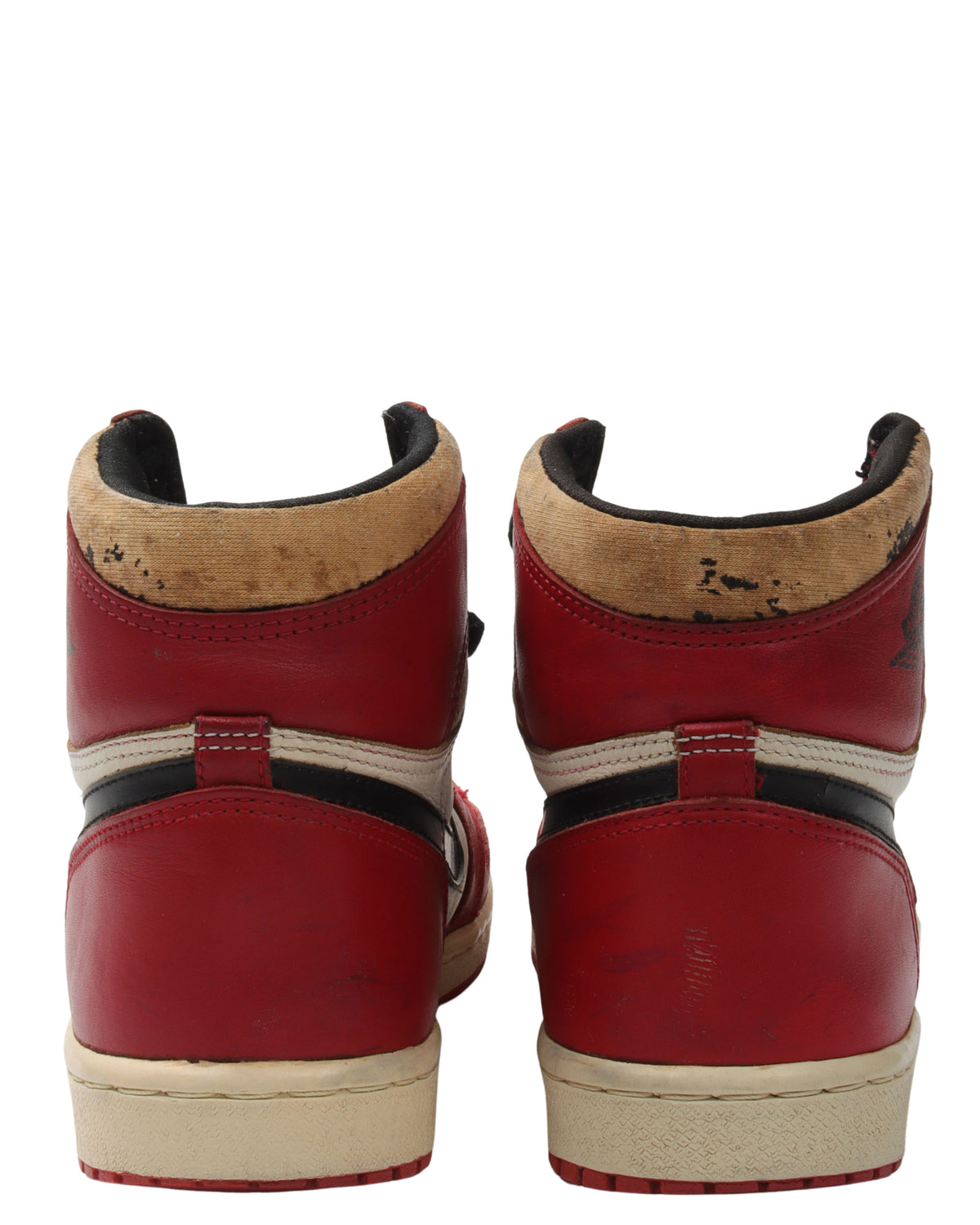 Air Jordan 1 Retro High OG "Chicago" (1985)
