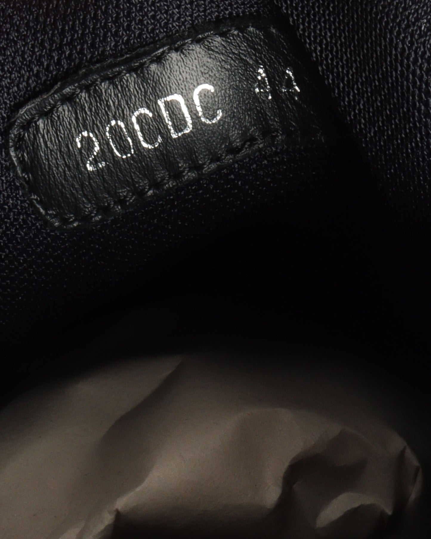 B22 Sneakers
