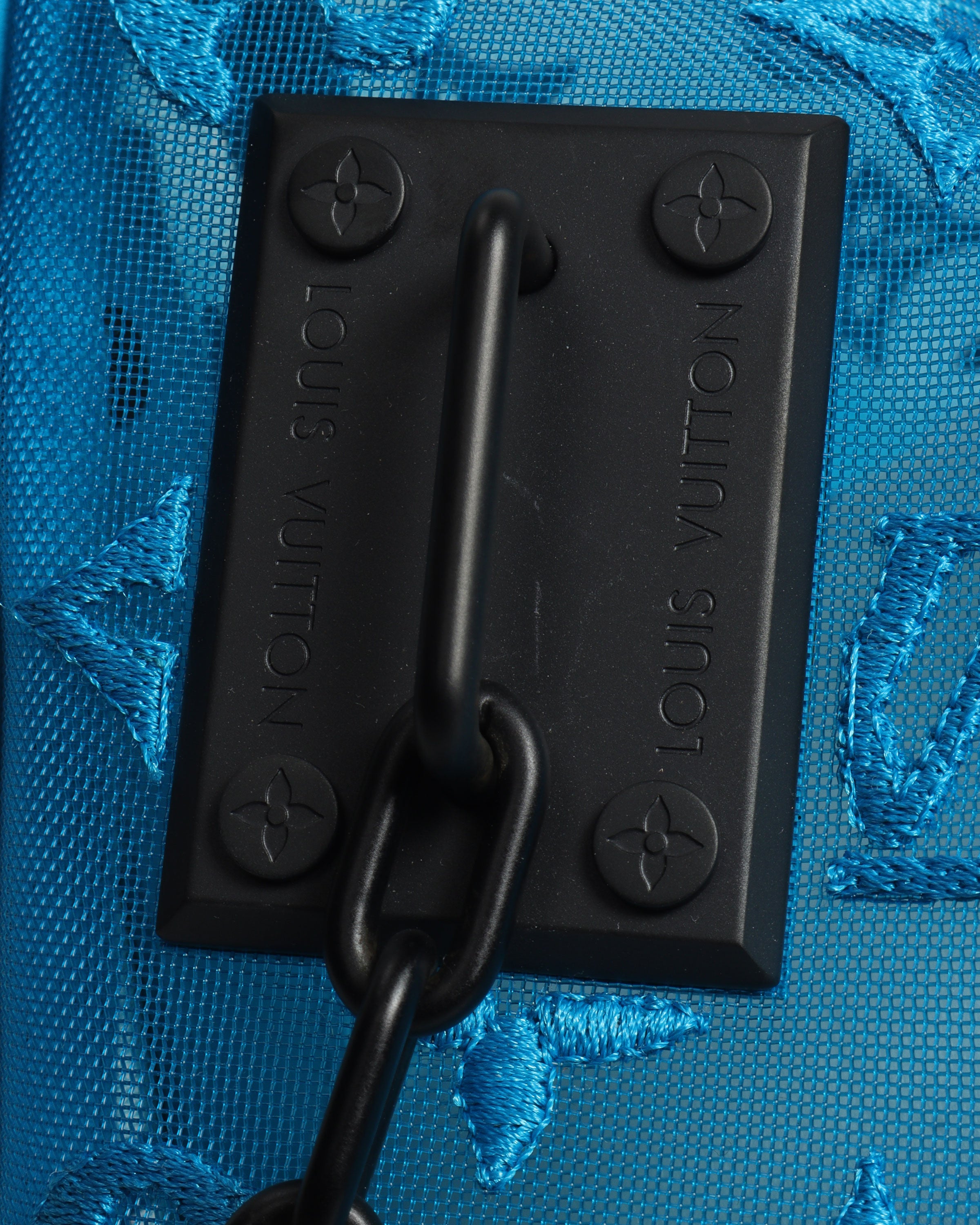 RARE AUTH Triangle Louis Vuitton KEEPALL TRIANGLE BANDOULIÈRE 50 Black  Monogram