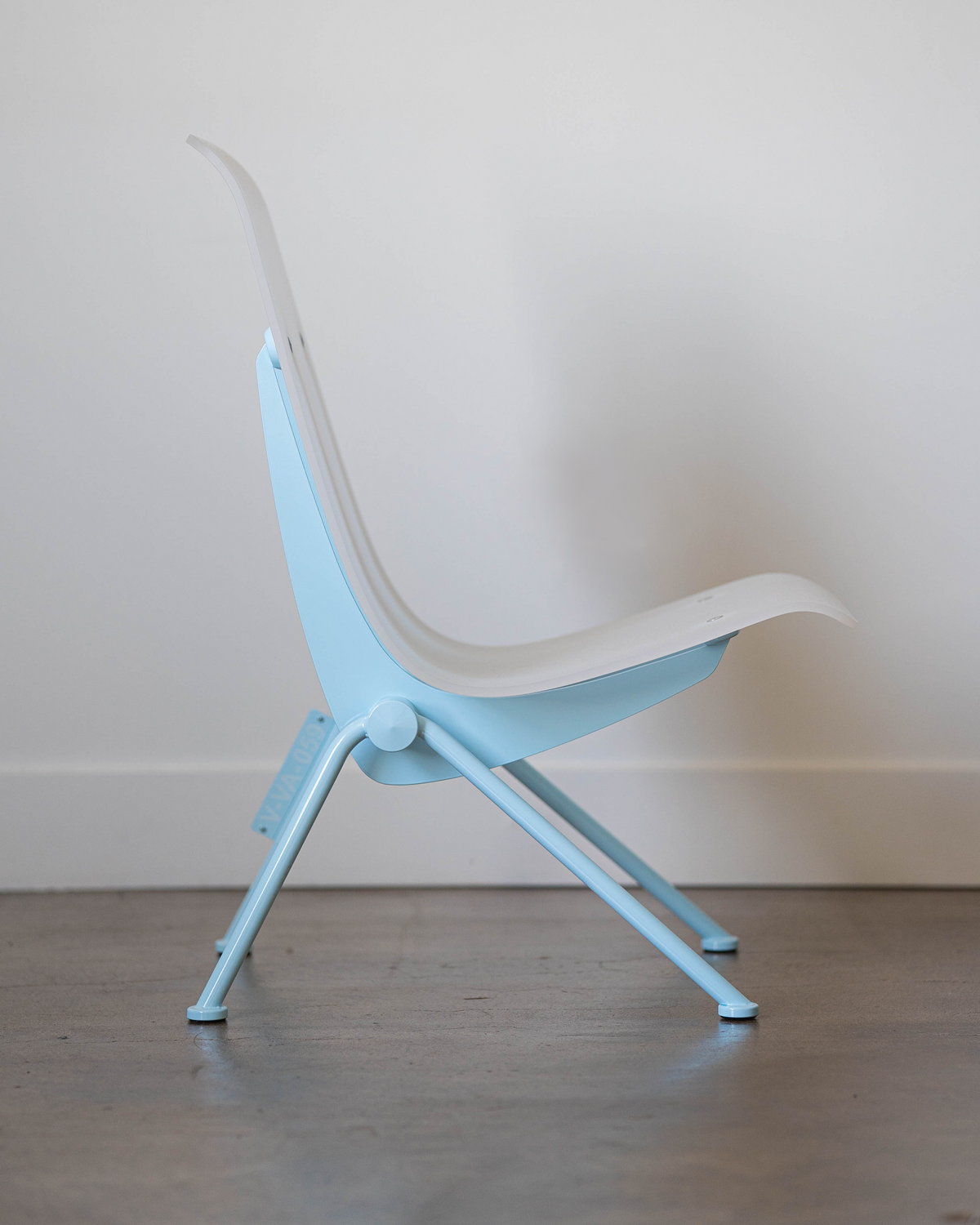 Vitra Antony Armchair (Baby blue)