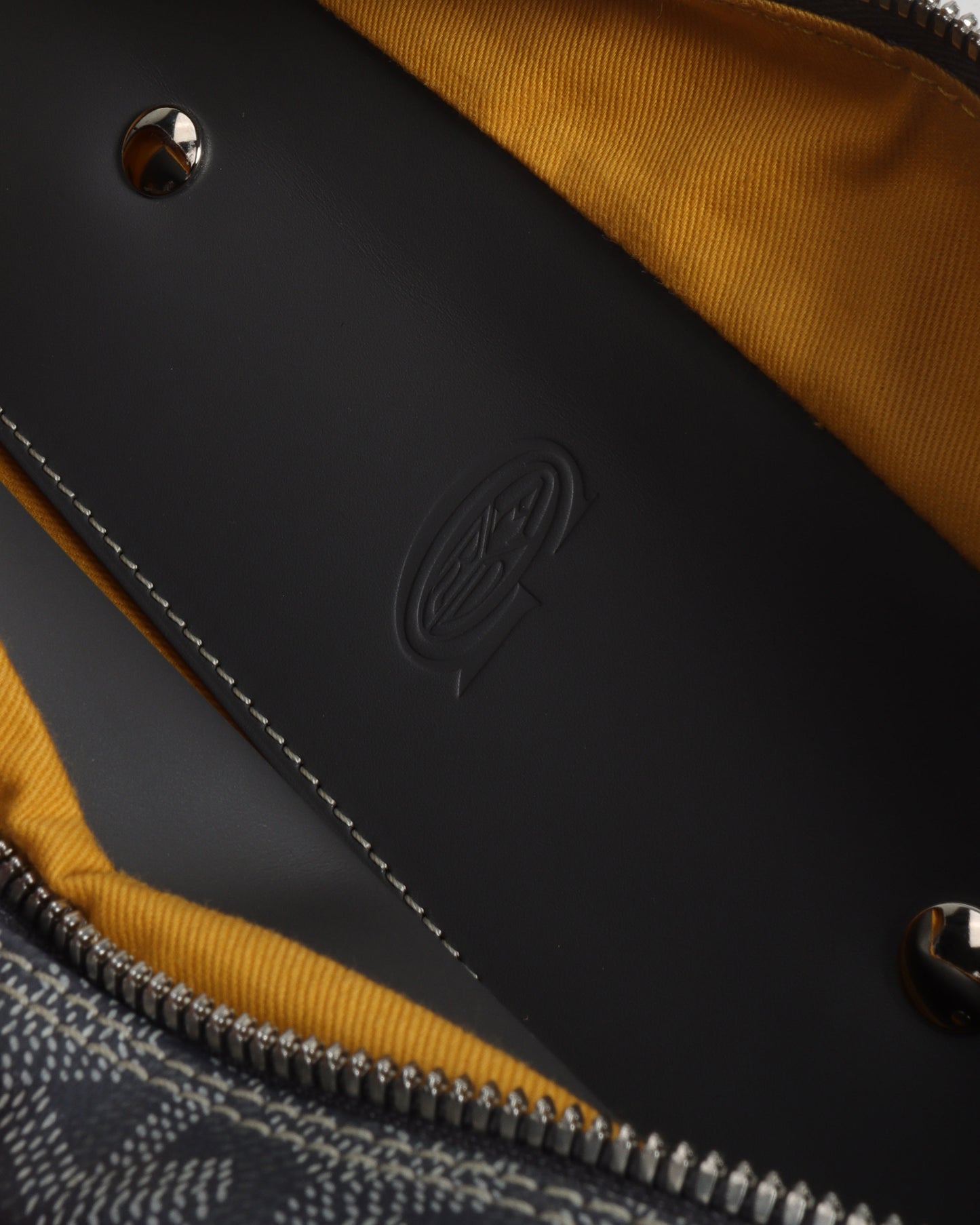 Ambassade MM Document Case