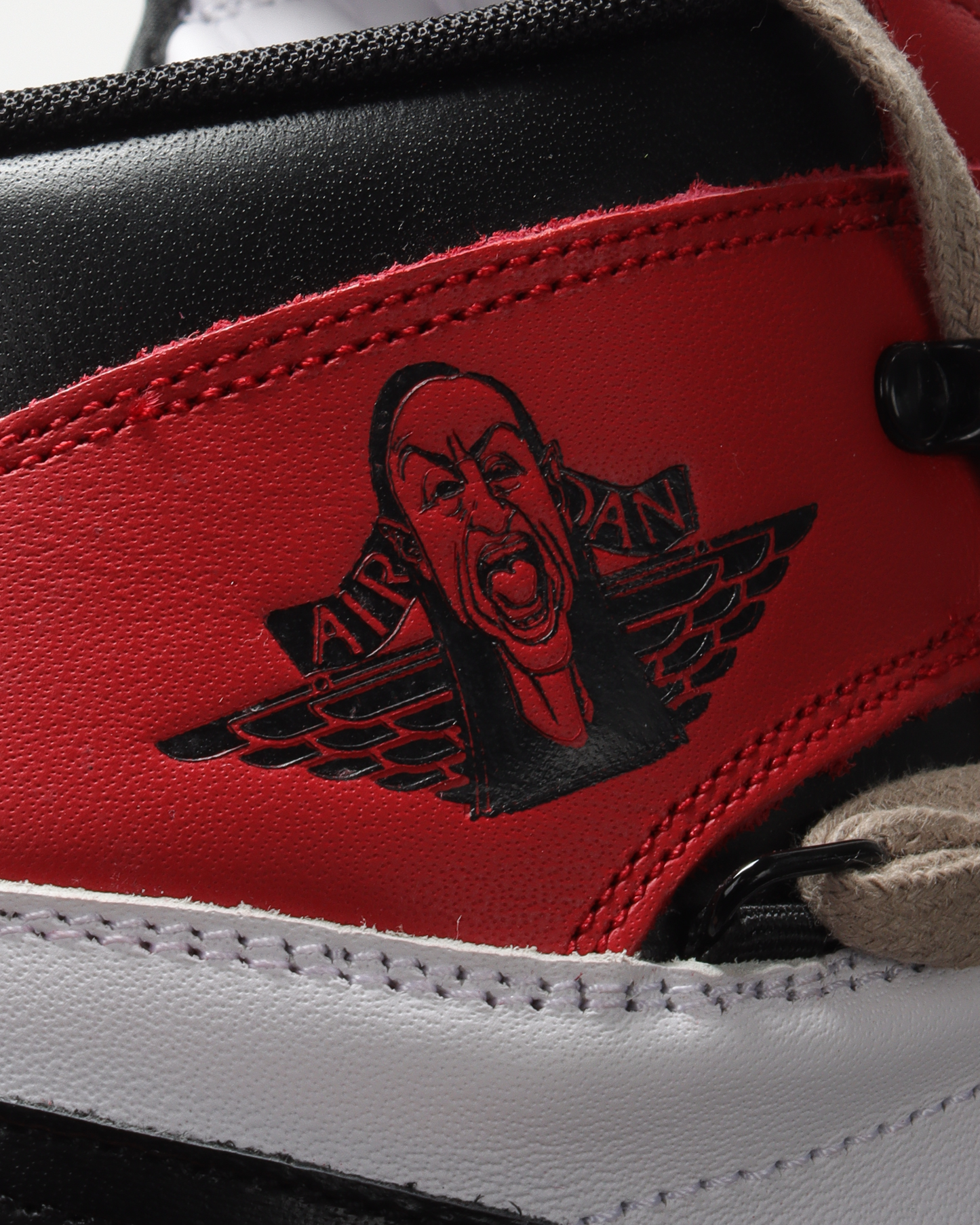 Red Vogal 1's