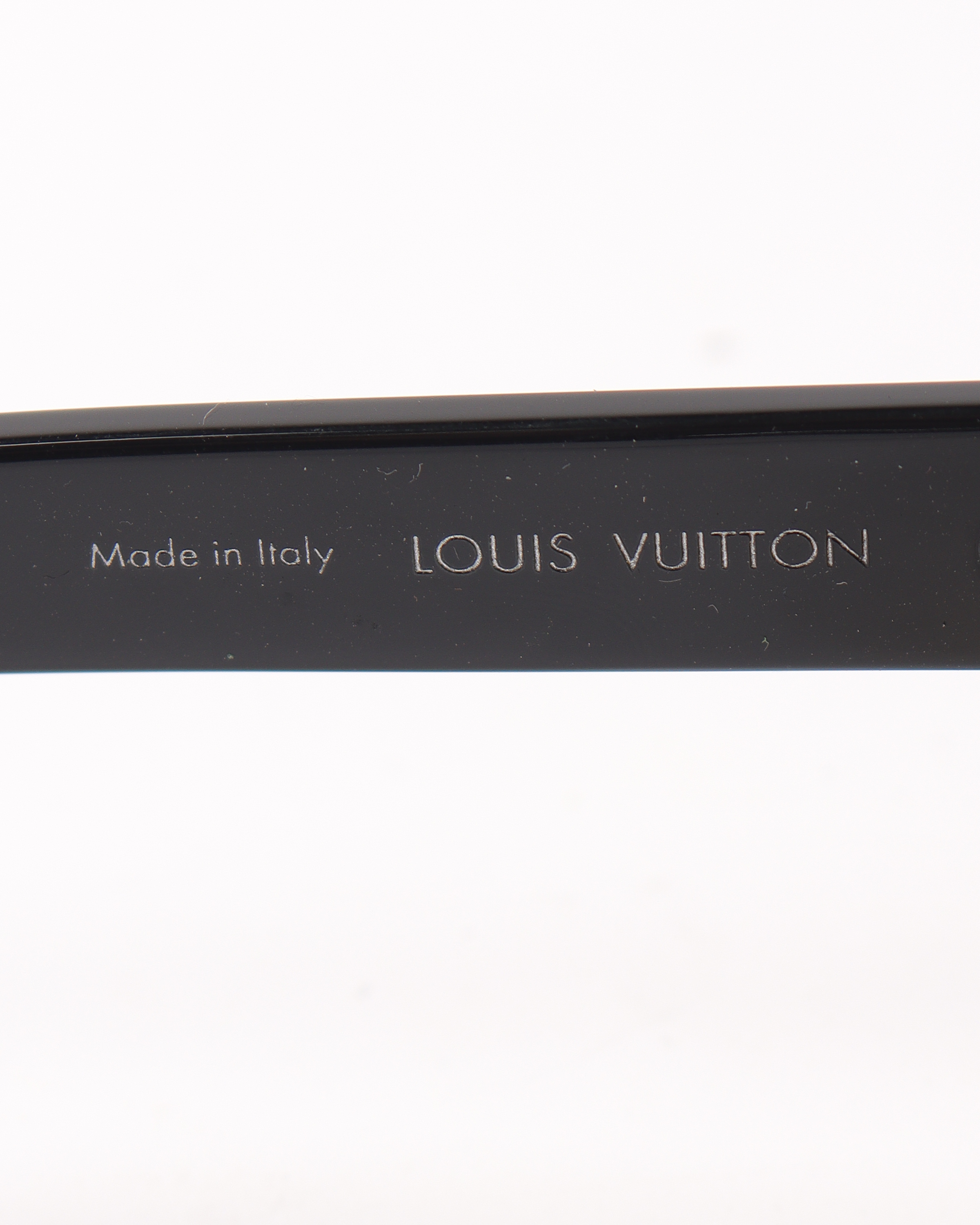 Louis Vuitton Ava Round Women Sunglasses Black Z0805E in Mumbai