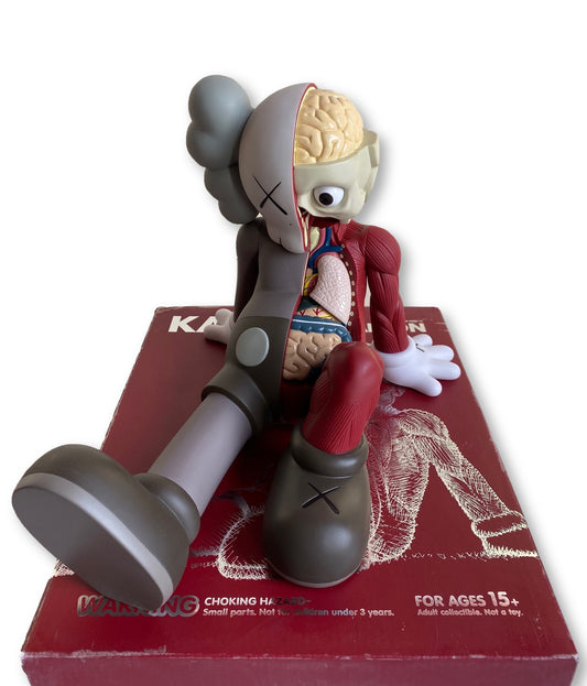 Resting Place Vinyl Figure - Brown (2012)