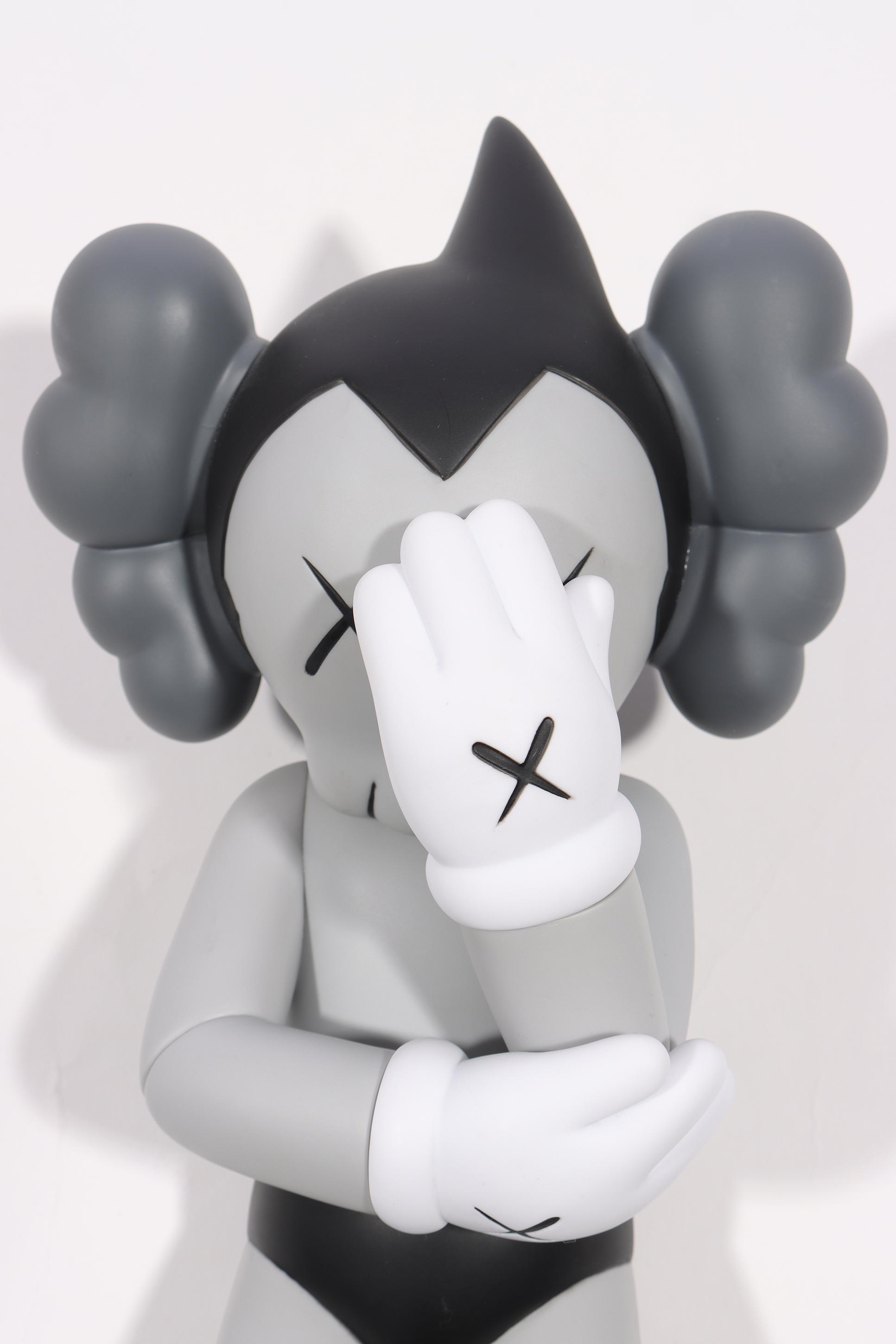 Astro Boy Vinyl Figure - Grey (2012)