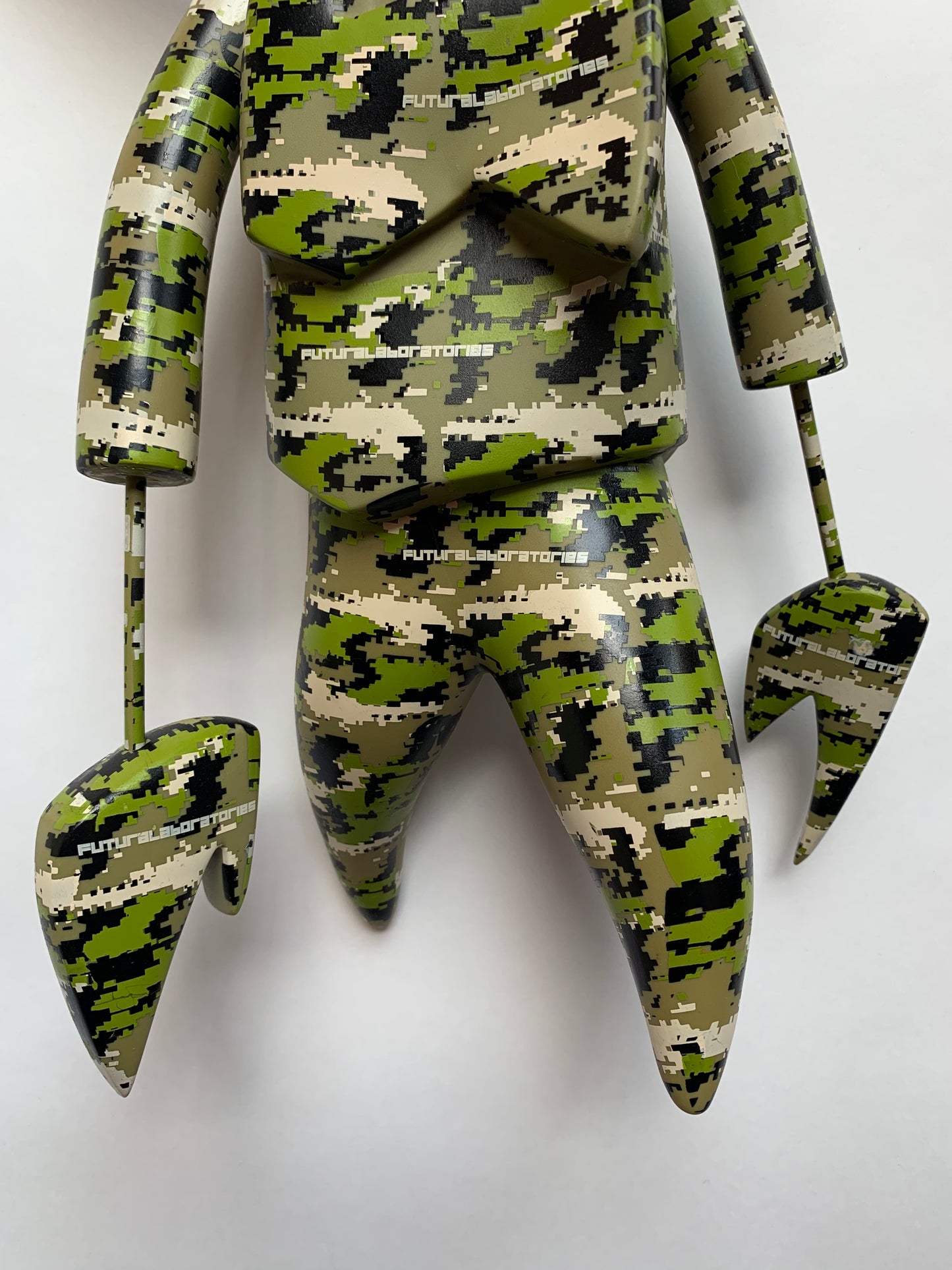 FUTURA 2000 Laboratories Nosferato Unkle Green Camo Figure