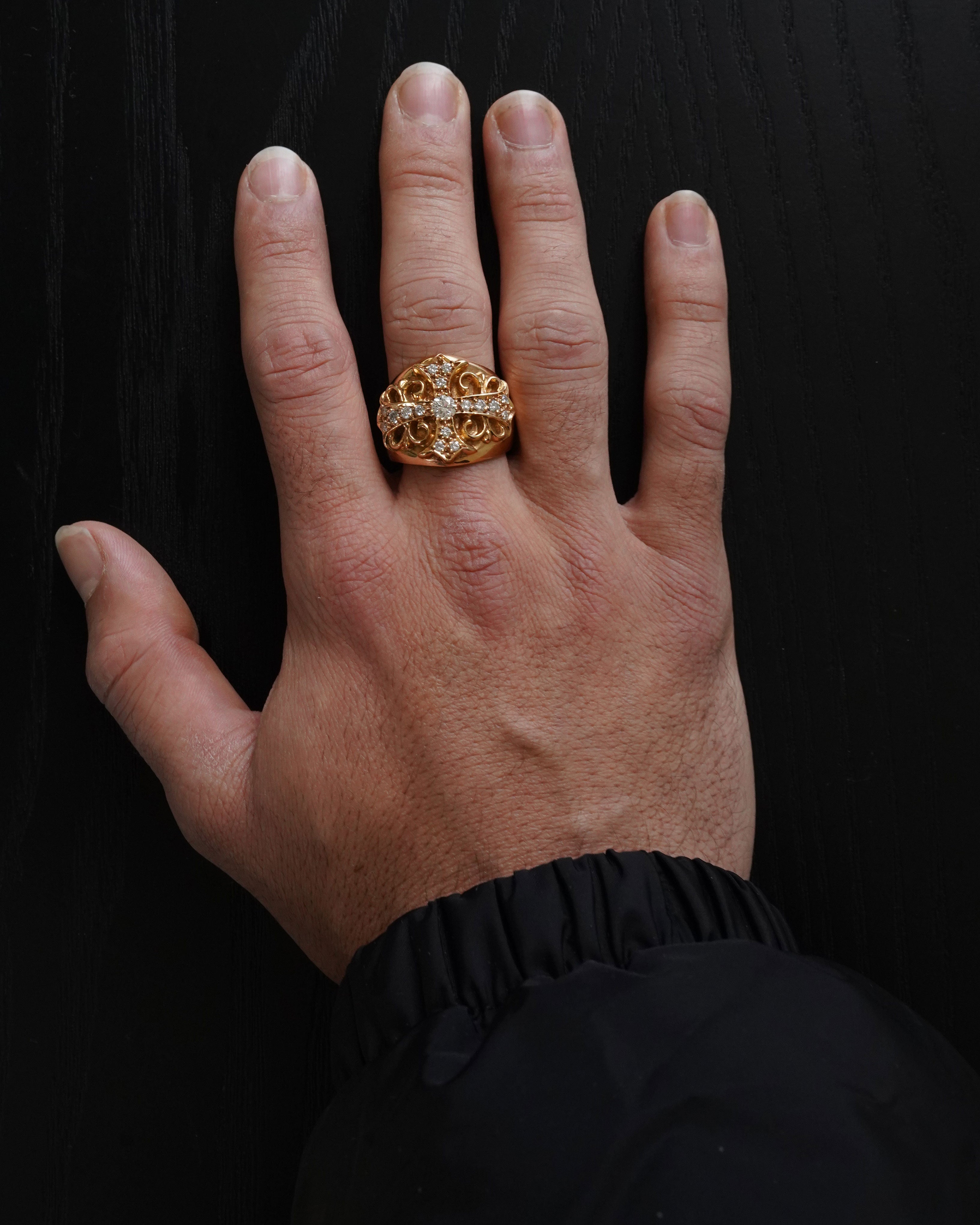22k Gold Floral Diamond Ring